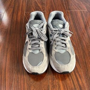 New Balance Gray 2002R Sneakers